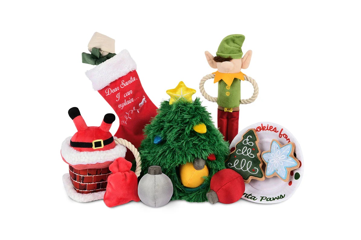 P.L.A.Y. Merry Woofmas 5-Piece Plush Set